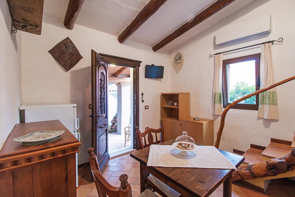 Casa Vacanze San Pantaleo Villa Eksteriør billede