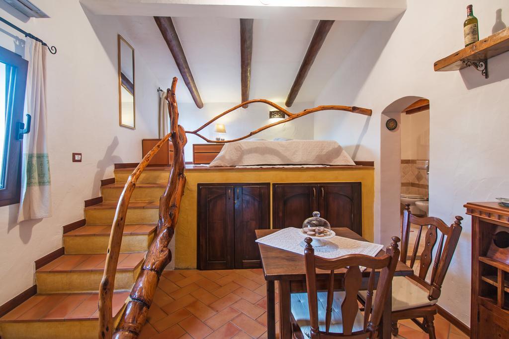 Casa Vacanze San Pantaleo Villa Eksteriør billede