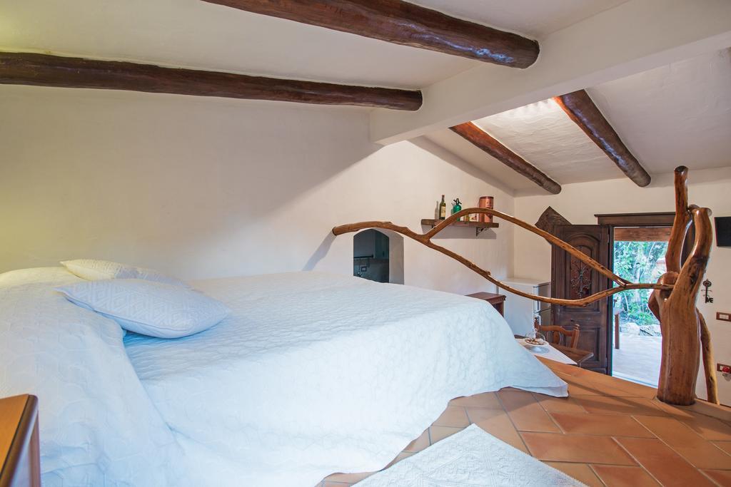 Casa Vacanze San Pantaleo Villa Eksteriør billede