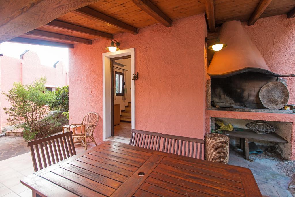 Casa Vacanze San Pantaleo Villa Eksteriør billede